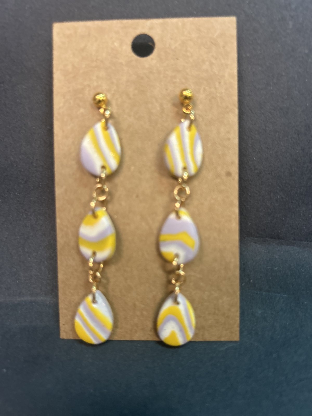 Tiered marbled dangle earrings