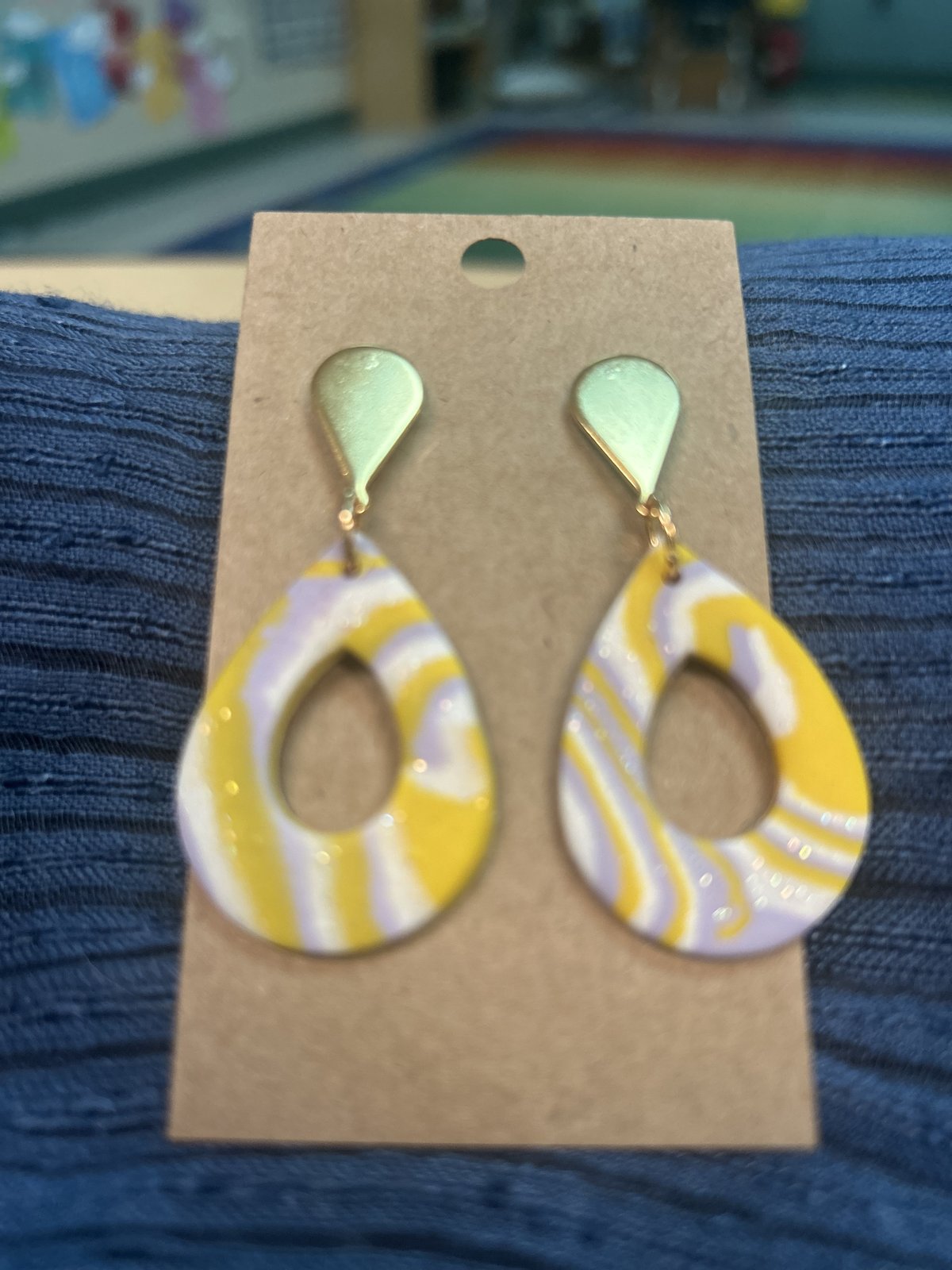 Marbled teardrop earrings